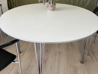 Spisebord i laminat