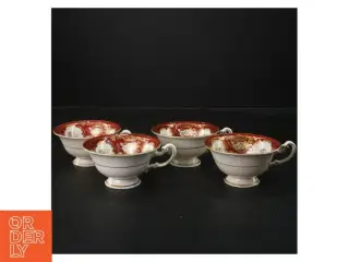 Sæt af porcelænskopper med håndtag (str. Ø 10 cm)