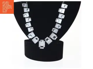 Sølvfarvet halskæde (str. 46 cm)