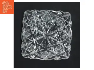 Glasfad med mønster (str. 13x13 cm)