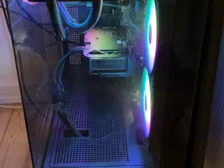 HIGH END GAMING PC 7800X3D, RTX 4070 SUPER