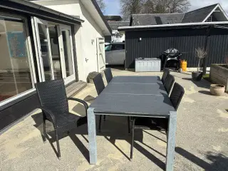 Havebord med 6 stole 