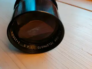 Kamera Ricoh Singlex TLS m. telelinse som tilbehør