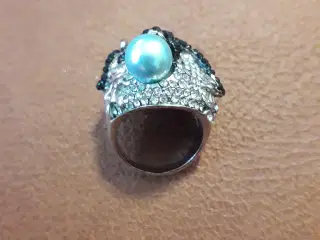Unik fingerring med blæksprutte