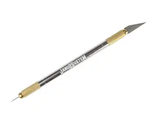Skalpel og spidspen (Janus Knife'n'Needle)