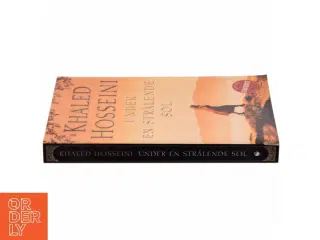 Under en strålende sol - Khaled Hosseini fra Rosinante & Co