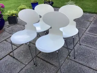 4 stole Fritz Hansen Myren