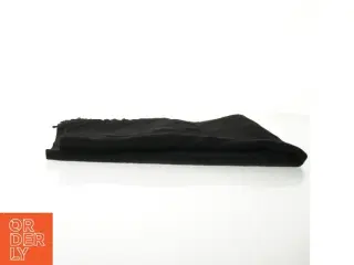 Sort tørklæde med frynser (str. 70 x 180 cm)