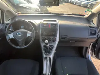 Toyota Auris 1,6 Sol