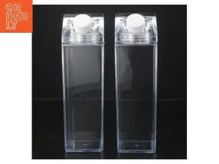 To firkantede plastflasker med skruelåg (0,5l)
