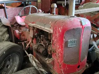 Nuffield 342 diesel traktor