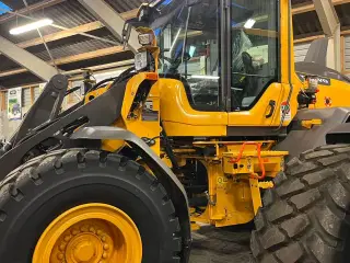 Volvo L 90H  H2 fabriksny Dansk maskine med masser af udstyr, blan.Co-Pilot & med brede 650/65R25 hjul