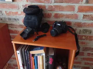 Nikon D3100 16.8mp, 64 gb ram og 18-55 mm objektiv