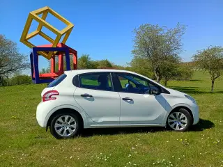 Peugeot 208 1.0benzin nysynet 