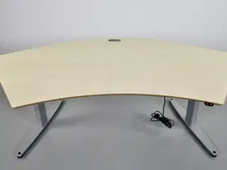 Hæve/sænkebord med boomerang formet plade i birk