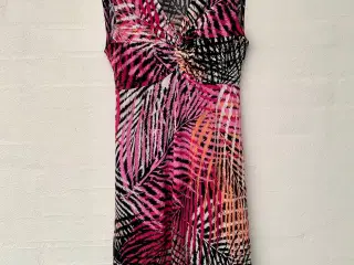 Smuk multifarvet kjole sommerkjole str. S fra Unit