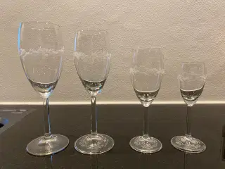 Mads Stage glas