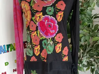 Kjole. Desigual. Large/40
