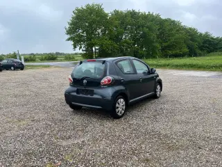 TOYOTA  AYG0  ÅRG 12