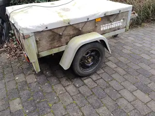 Trailer til renovering sælges,med plader/presennin