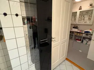 Højskab til badeværelset