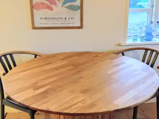 Spisebord massiv eg
