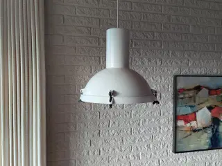 Loftlampe Le Corbusier 365