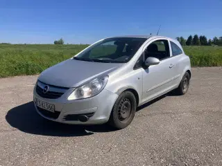 Opel Corsa 1.2 (145000km)