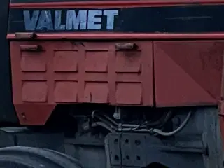 Valmet 705 sideskærm søges.