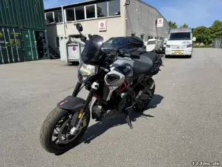 Aprilia Shiver 900