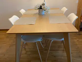 Super flot spisebord og stole