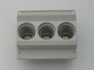 Sikringsholder D02 3p 63A for DIN skinne.