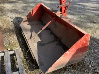Bagtipskovl til traktor