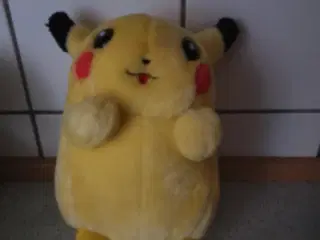 Pikachu - Nintendo 1998