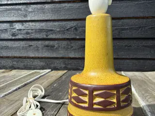 Flot Retro lampefod fra Frank Keramik
