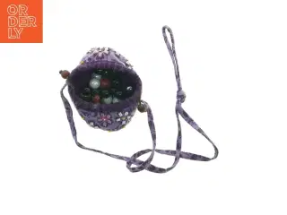 Blomstret stofpose med glaskugler (str. 13x14 cm)