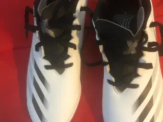Adidas sko størrelse 38 brugt 2 gange