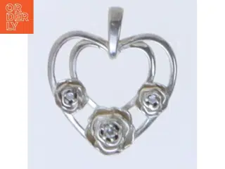 Hjerteformet vedhæng med blomster (str. 2,5 cm)