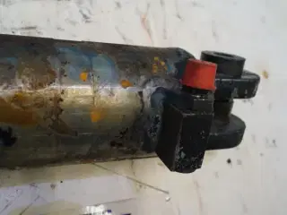 Valmet 505 Cylinder 30321110