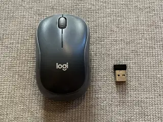 Logitech M185 trådløs mus med USB-modtager