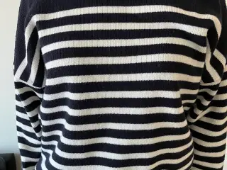 Sweater fra ZARA i str.XL