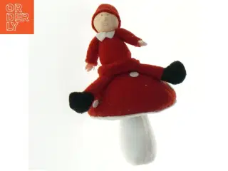 Filtet nisse på svamp figur (str. 15x8 cm)