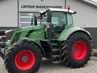 Fendt 826 Vario med frontlift og frontpto