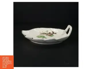 Bladformet porcelænsfad fra Københavns Porcellains Maleri (str. 25 x 19 cm)