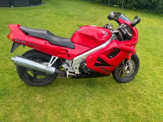 Honda VFR 750