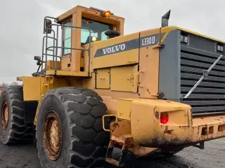 Volvo L330D Stor ged med 16L motor med 496hk, skovl og centralsmørring.