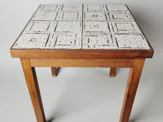 ⭐️· Retro kakkelbord i teaktræ - sofabord/sidebord