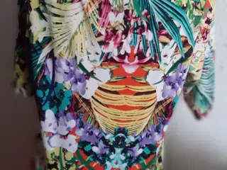  kjole Fancy tropisk print- i 2XL. (42/44)