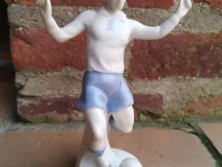 Fodboldspiller figur i porcelæn