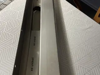 Unidrain linieafløb 700mm rist og ramme til 10mm